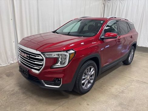 Used 2024 GMC Terrain SLT w/ Infotainment Package II AWD/4WD image 8