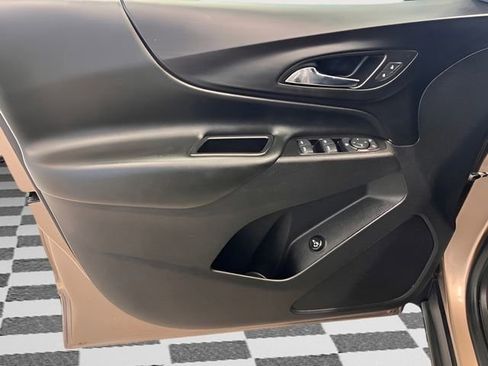 Used 2019 Chevrolet Equinox LT FWD image 14