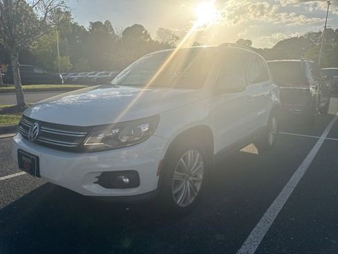 Used 2016 Volkswagen Tiguan SE image 7