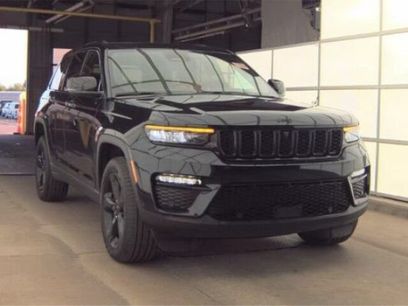 Used 2024 Jeep Grand Cherokee Limited w/ Luxury Tech Group II