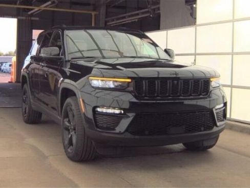 Used 2024 Jeep Grand Cherokee Limited w/ Luxury Tech Group II AWD/4WD image 1