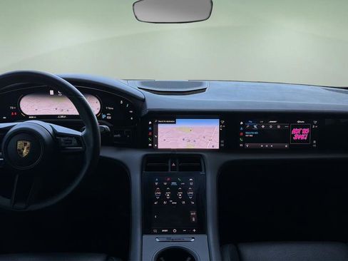 Used 2023 Porsche Taycan 4S w/ Premium Package image 7