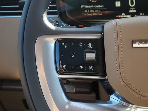 New 2026 Land Rover Range Rover SE image 17