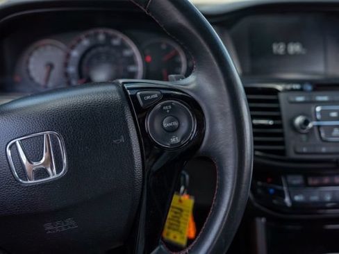 Used 2017 Honda Accord Sport Special Edition image 19