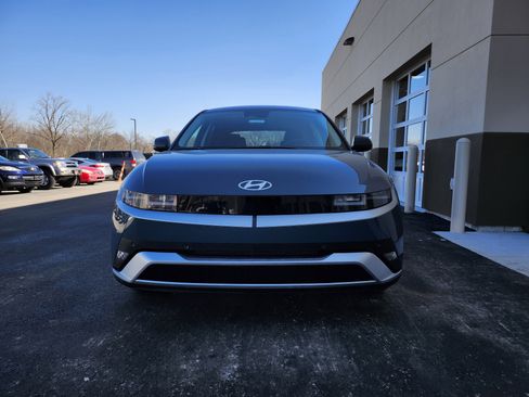 New 2026 Hyundai Ioniq 5 SE image 22