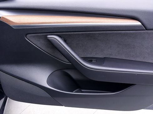 Used 2023 Tesla Model 3 Standard Range image 29