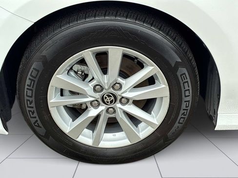 Used 2025 Toyota Camry LE FWD image 12