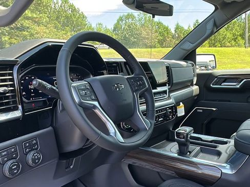 Used 2026 Chevrolet Silverado 1500 LT Trail Boss w/ LT Trail Boss Premium Package image 11