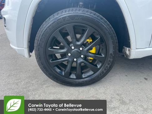 Used 2019 Jeep Grand Cherokee Altitude AWD/4WD image 26
