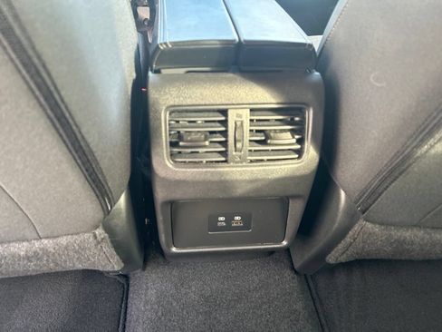Used 2023 Nissan Rogue SV AWD/4WD image 22