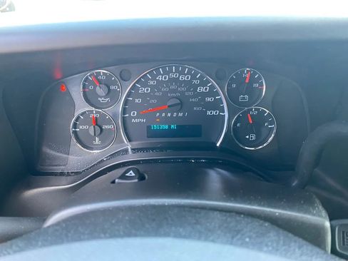 Used 2019 Chevrolet Express 2500 w/ Driver Convenience Package image 11