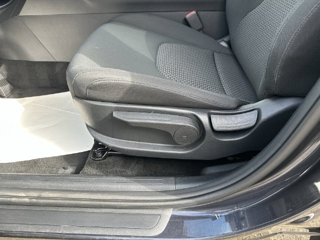 Used 2026 Kia Sportage LX FWD image 23