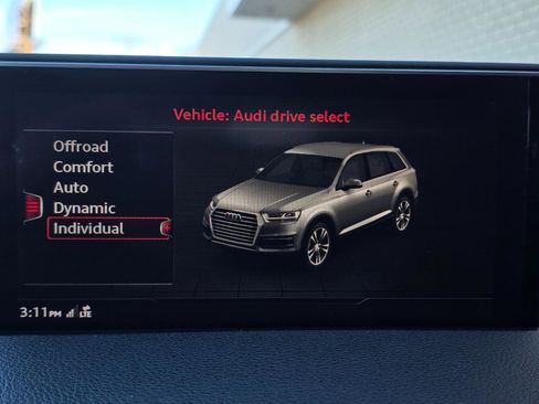 Used 2018 Audi Q7 3.0T Premium Plus w/ Premium Plus Package image 27