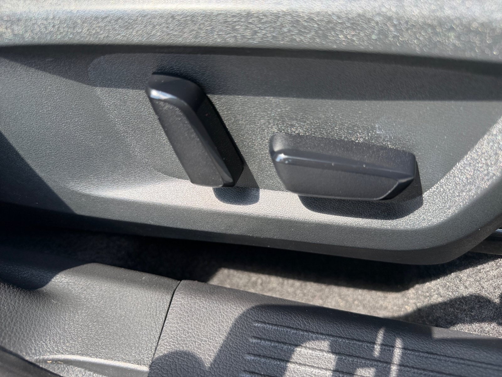 Used 2023 Nissan Rogue SL AWD/4WD image 10