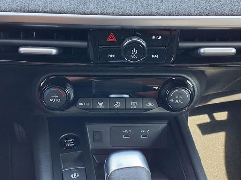 New 2026 Nissan Kicks SV FWD image 17
