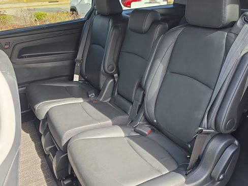 Used 2023 Honda Odyssey EX-L image 16