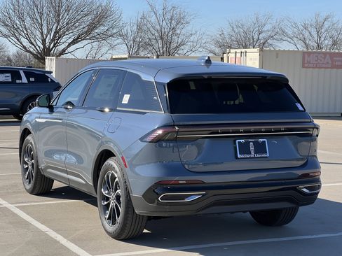 New 2026 Lincoln Nautilus Premier image 7