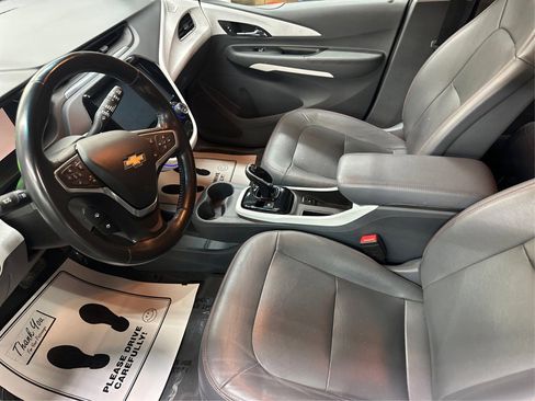 Used 2017 Chevrolet Bolt Premier w/ Driver Confidence II Package image 11