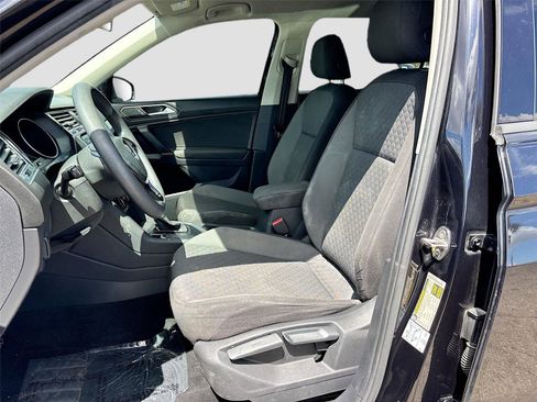 Used 2020 Volkswagen Tiguan S image 19