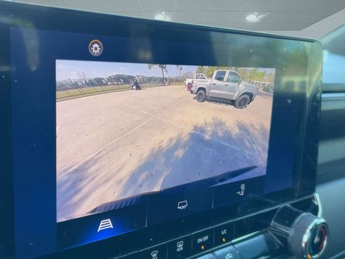 Certified 2023 Chevrolet Colorado Trail Boss w/ Advanced Trailering Package image 25