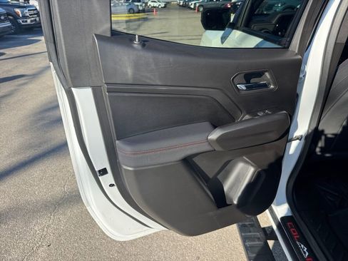 Used 2024 Chevrolet Colorado Z71 w/ Z71 Convenience Package 2 image 26