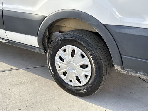 Used 2016 Ford Transit 350 XLT image 8