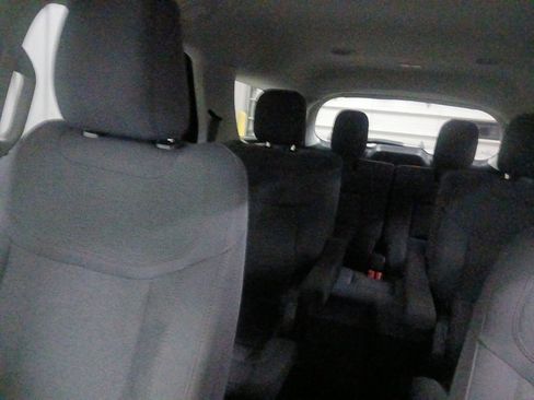 Certified 2025 Ford Explorer Active image 21