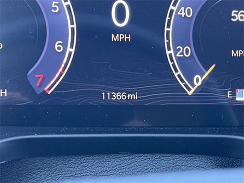 Used 2023 Jeep Grand Cherokee Laredo w/ Luxury Tech Group I image 5