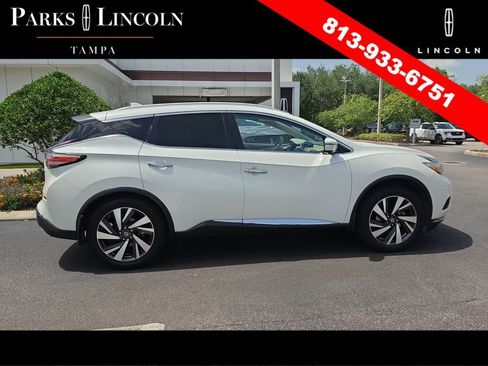 Used 2018 Nissan Murano Platinum w/ Cargo Package FWD image 3