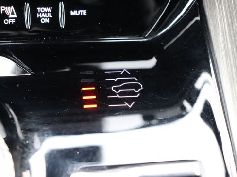 Used 2024 Jeep Wagoneer Series III image 49