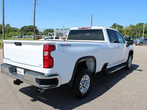 Used 2025 Chevrolet Silverado 2500 LT w/ Convenience Package AWD/4WD image 19