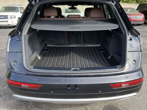 Used 2018 Audi Q5 Prestige w/ Prestige Package image 12