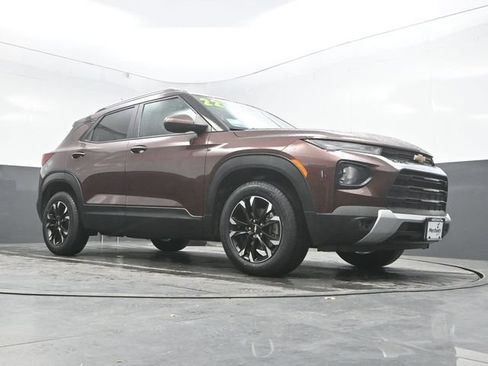 Used 2022 Chevrolet TrailBlazer LT w/ Driver Confidence Package AWD/4WD image 24