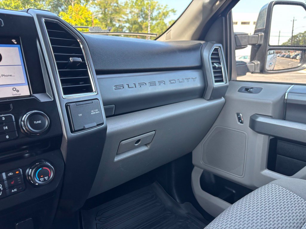 Used 2017 Ford F250 XLT w/ XLT Premium Package AWD/4WD image 35