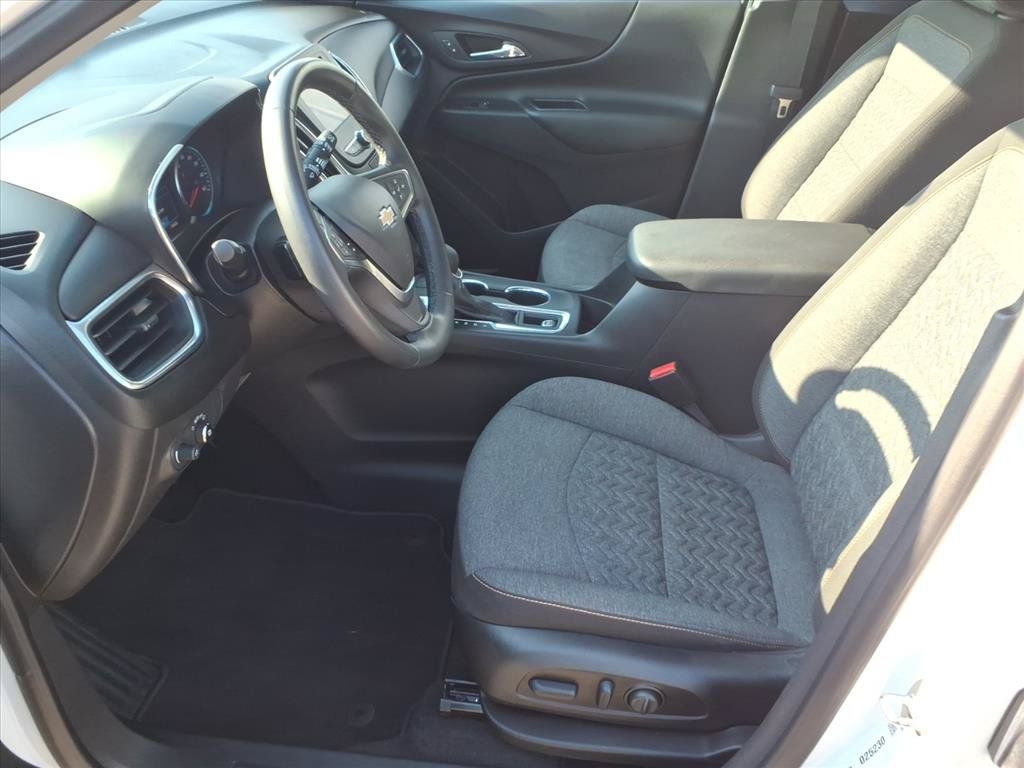Used 2023 Chevrolet Equinox LT FWD image 12