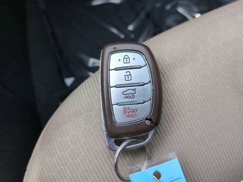 Used 2018 Hyundai Elantra Value Edition w/ Cargo Package FWD image 28
