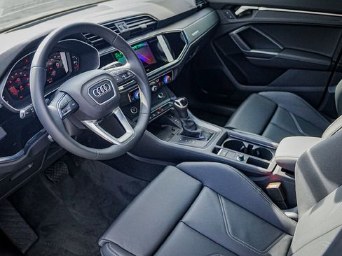 New 2025 Audi Q3 2.0T Premium image 10