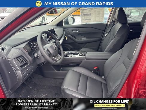 New 2026 Nissan Rogue SV image 10