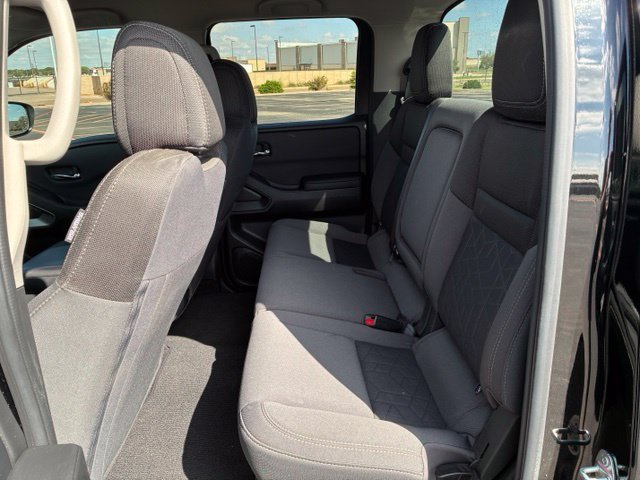 Certified 2025 Nissan Frontier SV AWD/4WD image 16