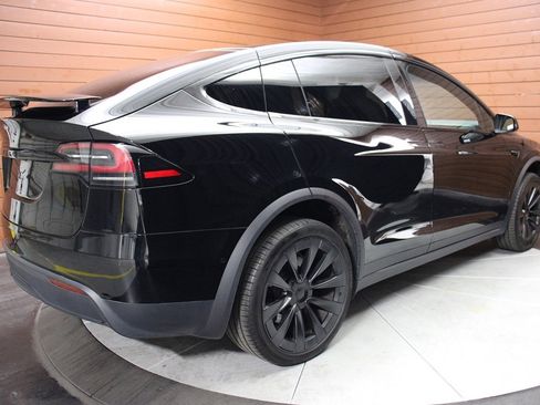 Used 2023 Tesla Model X image 17