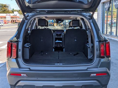 Used 2023 Kia Sorento X-Line EX image 8