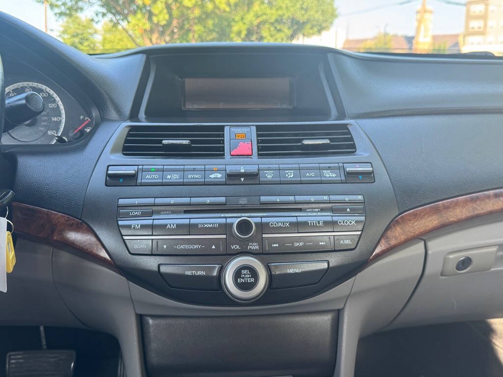 Used 2011 Honda Accord EX-L image 18