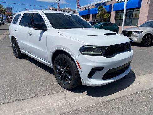 Used 2022 Dodge Durango R/T w/ Blacktop Package RWD image 3