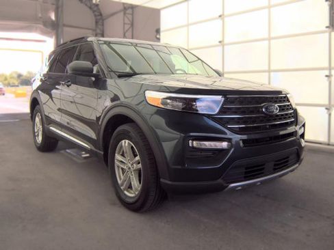 Used 2024 Ford Explorer XLT w/ Equipment Group 202A AWD/4WD image 6