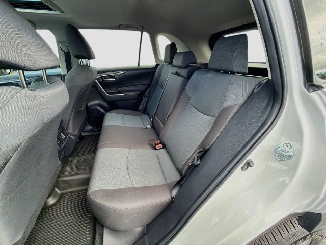 Used 2025 Toyota RAV4 XLE w/ Convenience Package FWD image 25