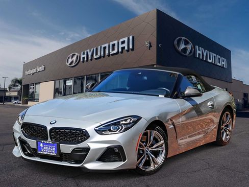 Used 2021 BMW Z4 sDrive30i w/ M Sport Package RWD image 1