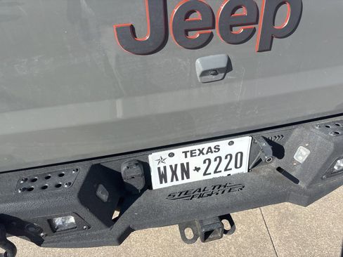 Used 2021 Jeep Gladiator Mojave image 6