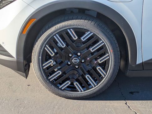 New 2026 Nissan Leaf Platinum+ image 9