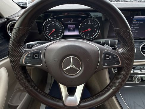 Used 2018 Mercedes-Benz E 300 image 35