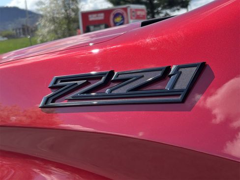 Used 2023 Chevrolet Silverado 1500 LT image 36